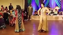 Pakistani Wedding Mehndi Night BEST Dance On Mehndi Taan Sajdi FULL HD
