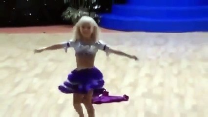 `ДЕВЧУШКА ЗАЖИГАЕТ! СУПЕР!`