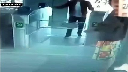 biraz tebessüm(caktirmadan kanka)