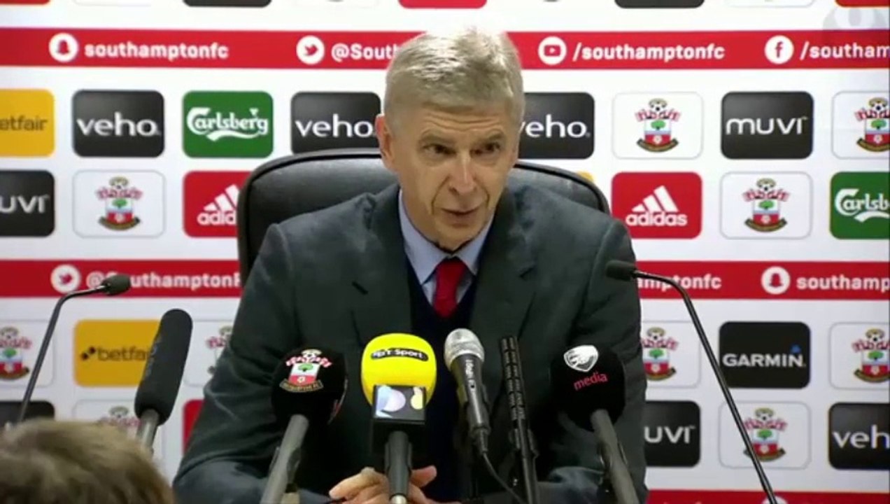 Arsène Wenger blames referee after Southampton thump Arsenal 4-0