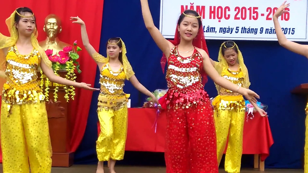 MÚA VỀ QUÊ CŨ