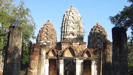 SITE ARCHÉOLOGIQUE DE SUKHOTHAI  -- PREMIÈRE CAPITALE DU SIAM -- (THAÏLANDE) LE 27 NOVEMBRE 2015