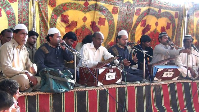 Khayal [Gatti Darbar Shareef, Chak # 202, Faisalabad, Pakistan] Kashif Ali Zahid Ali Qawwal Son of Ustaad Mattey Khaan Qawwal Gatti Darbar Shareef, Faisalabad Mehfil-e-Samah {29-11-2013}