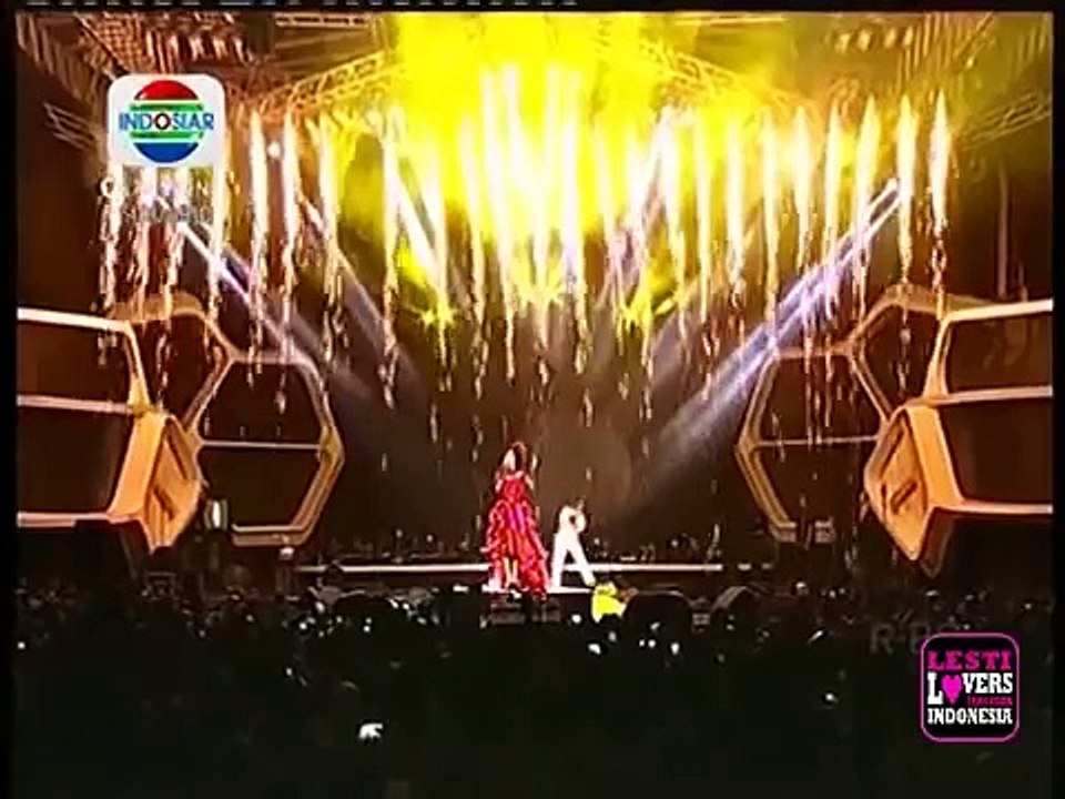 Lagu Kejora Penampilan LESTI bikin NANGIS