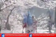 آزاد کشمیر کے بالائی علاقوں میں وقفے وقفے سے برفباری جاری