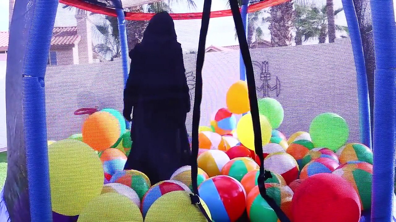 Star Wars NEW Surprise Toys with Little Kylo Ren Finding AT-AT and R2D2 on Little Tikes Trampoline