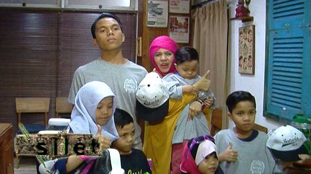 Kesibukan Gen Halilintar Mengerjakan Tugas Rumah - Silet 28 Desember 2015