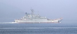 Rus askeri gemileri Çanakkale Boğazı'ndan peşpeşe geçti