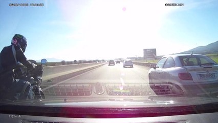 Download Video: Road Rage avec un motard sur une autoroute française