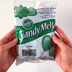 CUP CAKE DECORATE WITH CHRISTMAS TREE