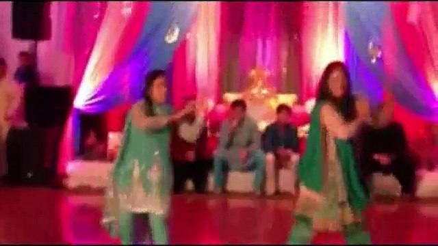 Pakistani Wedding Desi Girls Dance On Song Mehndi Rang Laai