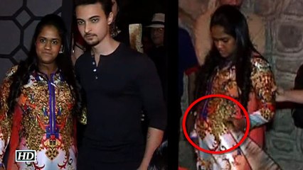 Salmans sister Arpita Khan flaunts her baby bump