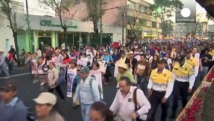 Скачать видео: Se cumplen 15 meses de la desaparición de los 43 estudiantes en Iguala