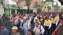 México: Pais de estudantes desaparecidos protestam contra inércia do Governo