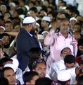 Angry man asked why different religions by one God- Dr Zakir Naik (Hindi/ Urdu)