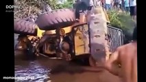 amazing excavator accident compilation, excavator and truck, loading excavator fail 2016