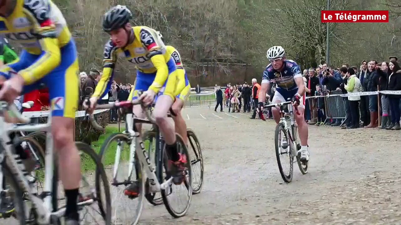 Cyclisme. Cyclo-Cross de Camors : victoire de Yoann Corbihan