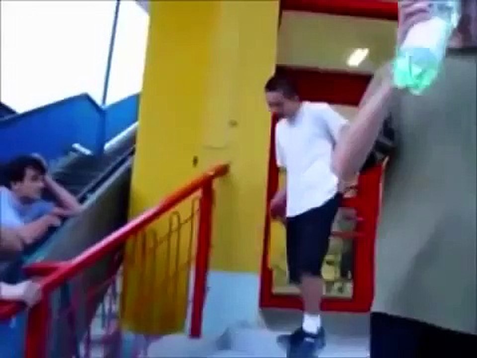 La video la plus drole du monde ! A vous de JUGER (humour blague sexy girl funny drôle)
