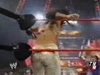 Trish Stratus vs Molly Holly vs Victoria