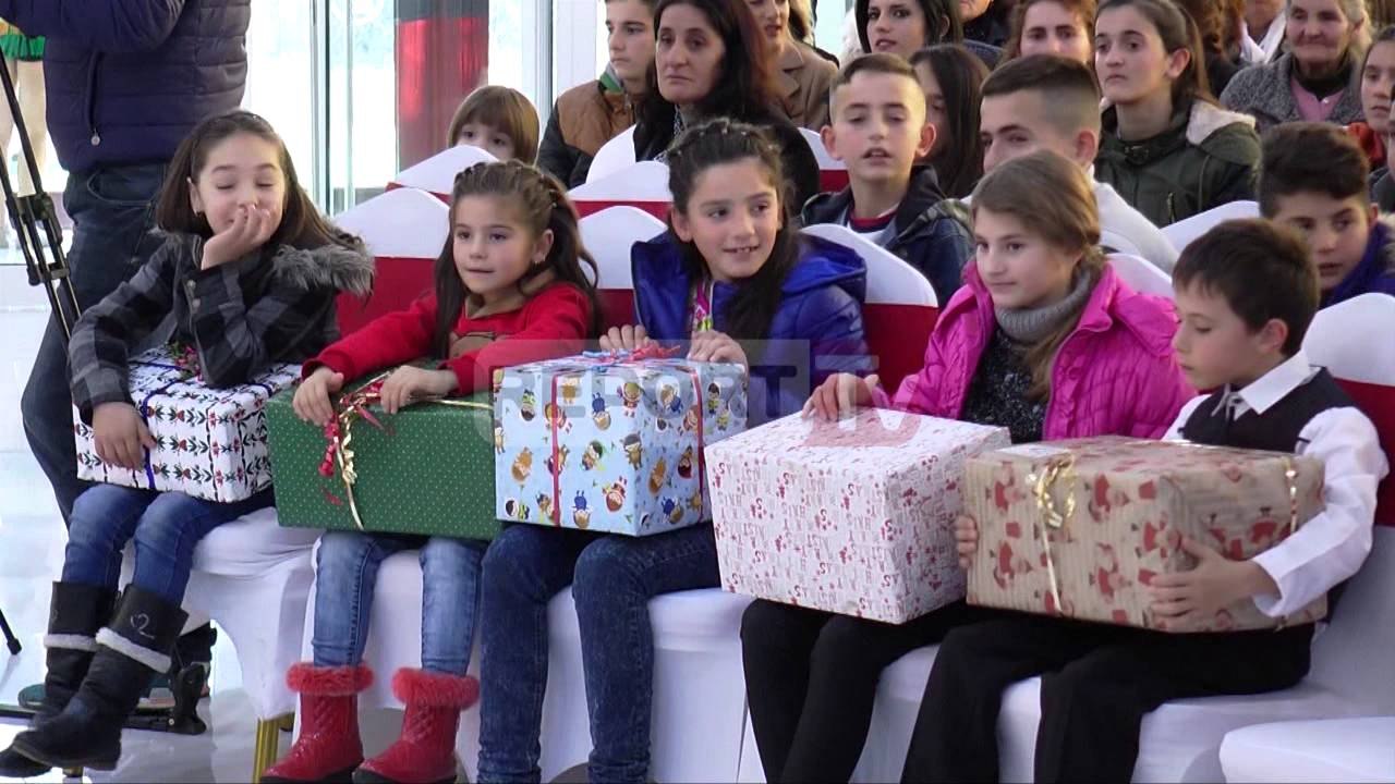 Report TV - Festat, Tahiri dhe Çako me fëmijët e policve të rënë në krye të detyrës