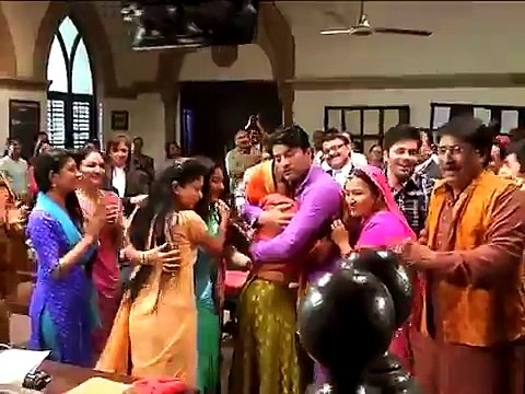 Diya Aur Baati Hum Sandhya Proves Bhabho Innocent Episode 25 December 2015