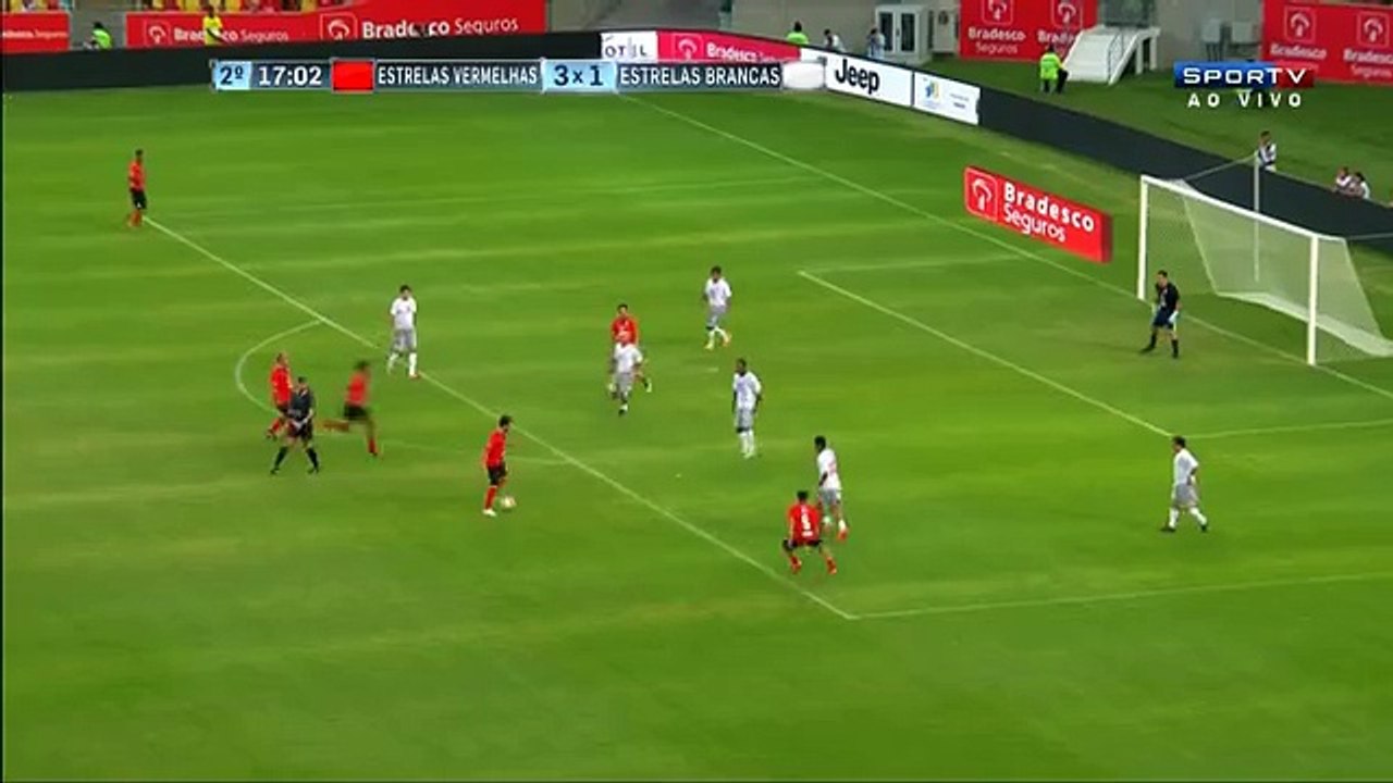 Passe de Zico et but original de Falcão