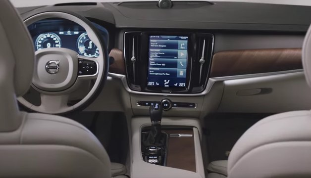 Nos metemos dentro del nuevo Volvo S90 2016