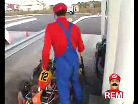 The best of 2016 MARIO KART (REMI GAILLARD)