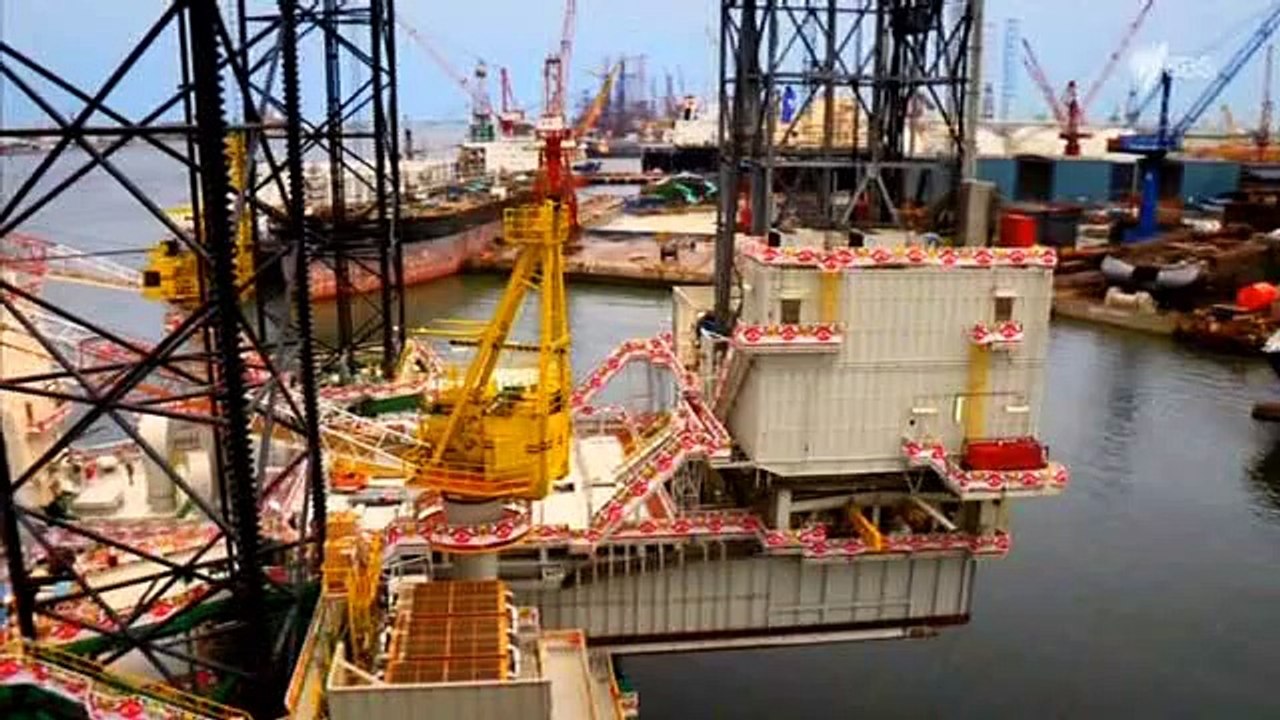 Mega Lift Ship.