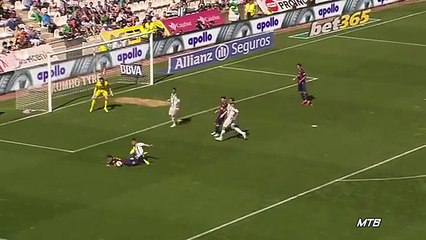 Lionel Messi Gives Penalty to Neymar vs Córdoba ● RESPECT!