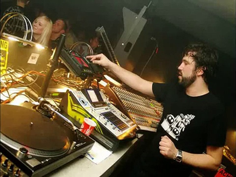 Dj Rush & Zombie Nation live @ Hafentunnel 2001