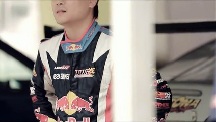 Very Amazing Dangerous Car Driver in China's mountains - Red Bull Drift - 決戰天門山