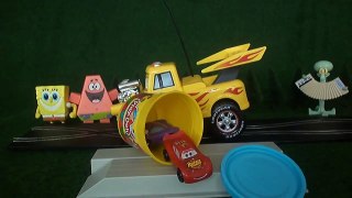 Spongebob CARS 2 Toys Play Doh Surprise Eggs Spongebob Tow Mater Hot Rod Mcqueen Deutsch