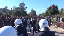 Antalya Akdeniz Üniversitesi'ndeki Uludere Anmasına Polis Müdahalesi 2-
