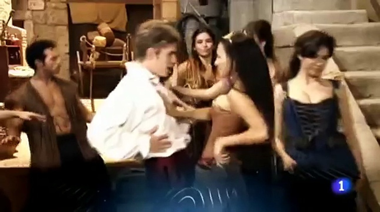 Patrick Criado y Elisa Mouliaá cantan en Especial Nochebuena 2014