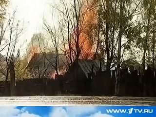 16. Я В ШОКЕ ЛЕТЧИК АС РАЗВЕРНУЛ САМОЛЕТ И ПОТУШИЛ ГОРЯЩИЙ ДОМ (PILOT AS extinguishes fires)
