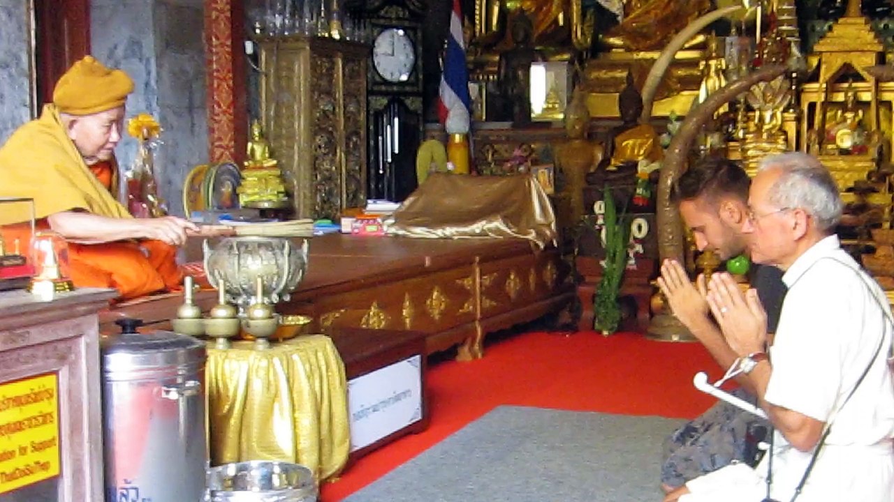 WAT PRA DOI SUTHEP SITE SACRE A CHIANG MAI (THAÏLANDE)  LE 28 NOVEMBRE 2015