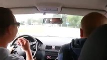 Miglior video di youtube Ah Ah! Man slap to women butts by car!