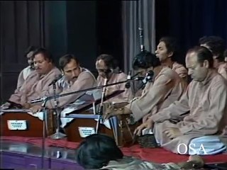 Nusrat Fateh Ali Khan Qawwal - Ankh Uthi Mohabbat Ne Angrai Lee - Music Masti
