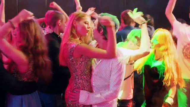 Сериал Анжелика 21 серия (1 серия 2 сезона) - комедия 2015 года