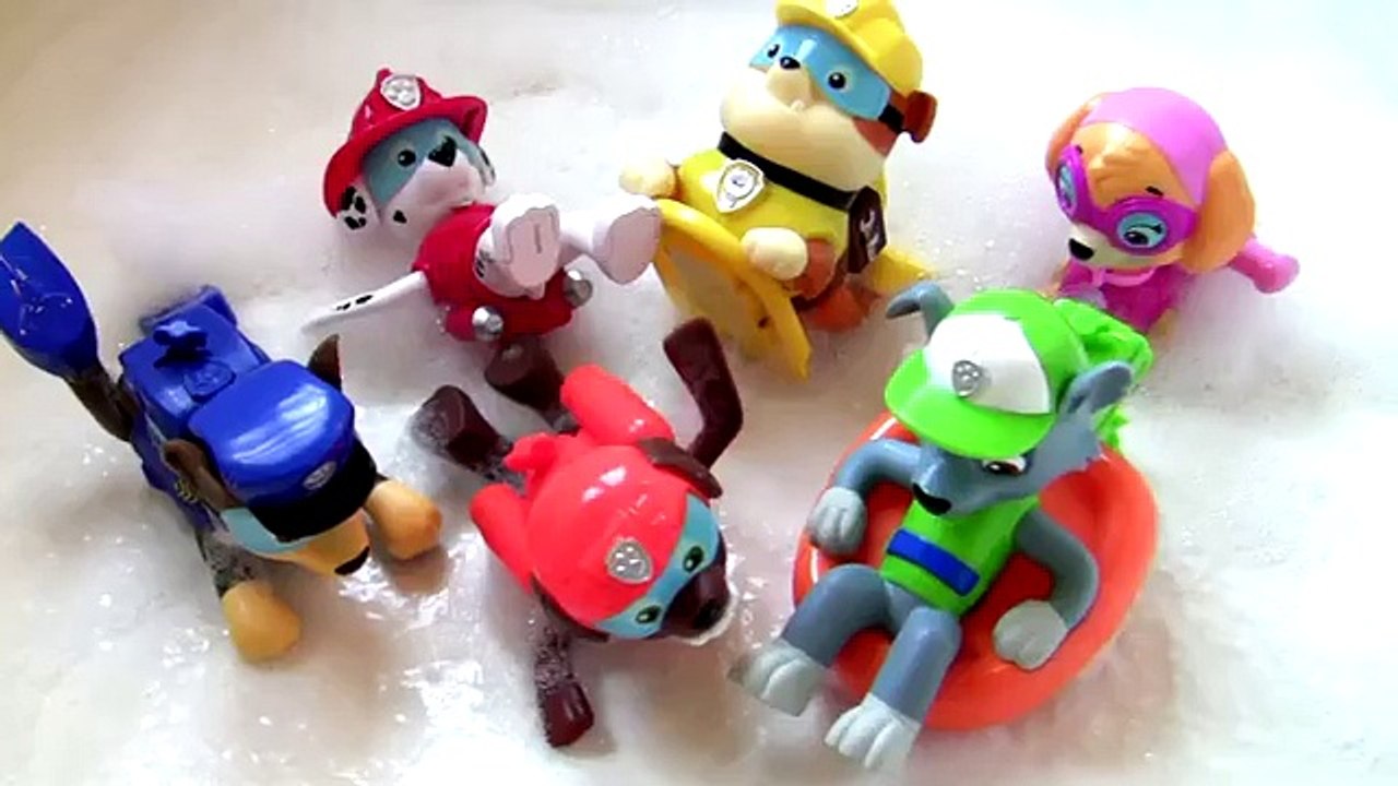 learn how to bath toys