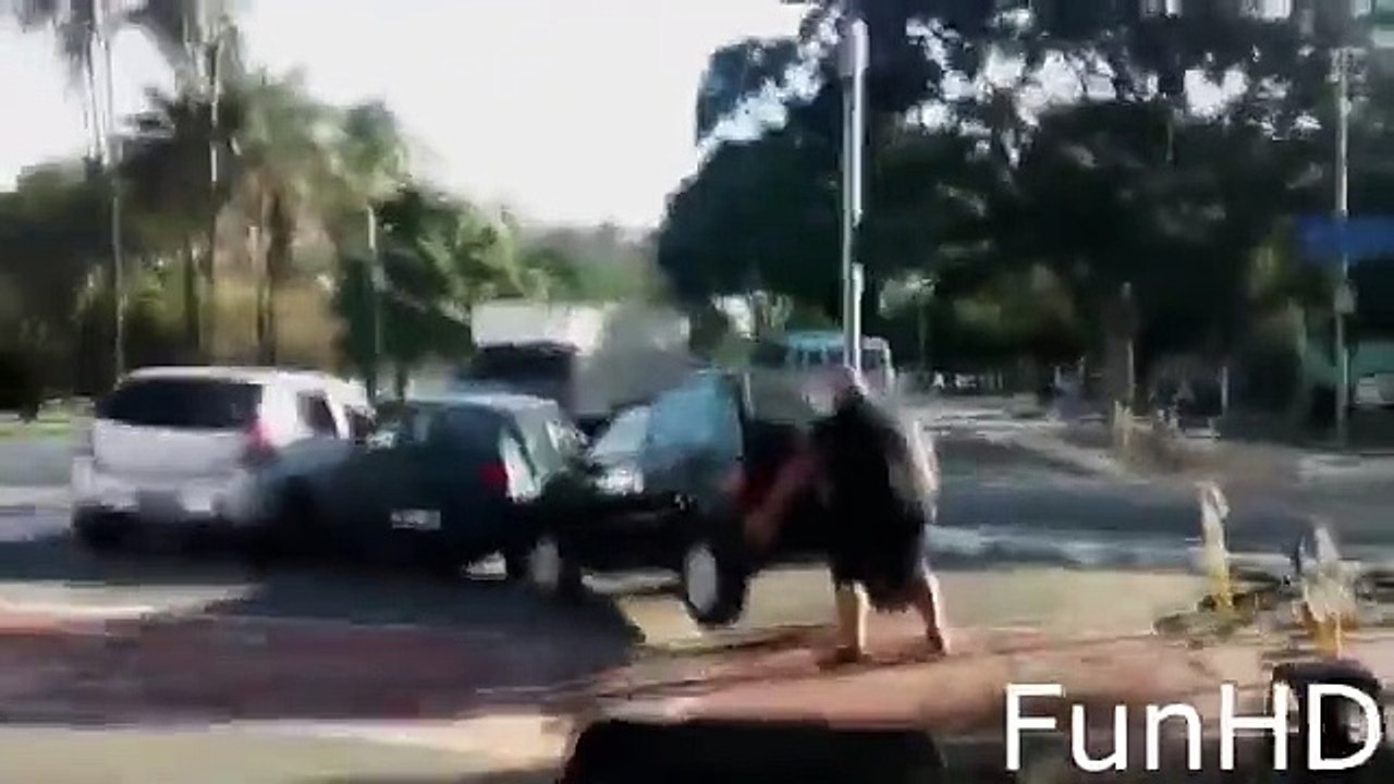 Video drole de chute wallah tu va rigoler - essaye de ne pas rire COMPILATIONS de octobre (FunHD)