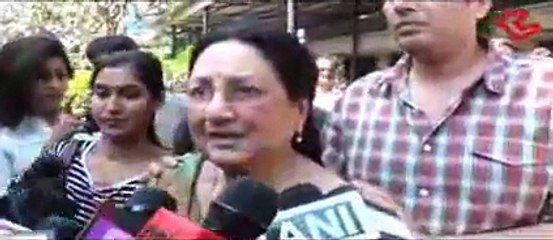 Bollywood celebs attend Sadhana &#39;s funeral