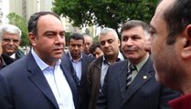 Yürüyüşe İzin Vermeyen Polisten CHP'li Vekile İlginç Öneri
