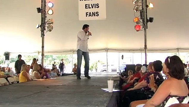 Casper Slee sings 'Viva Las Vegas' Elvis Week 2009