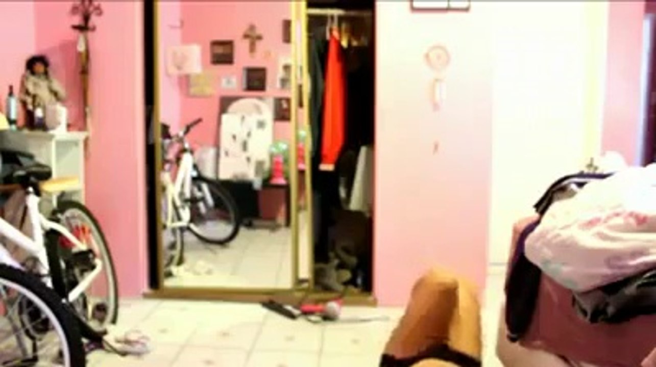 Best of funny indian girl dance in her bed room.