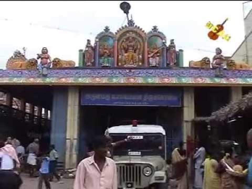Samayapurathil Iruppavalae - Kaakkum Shakthi