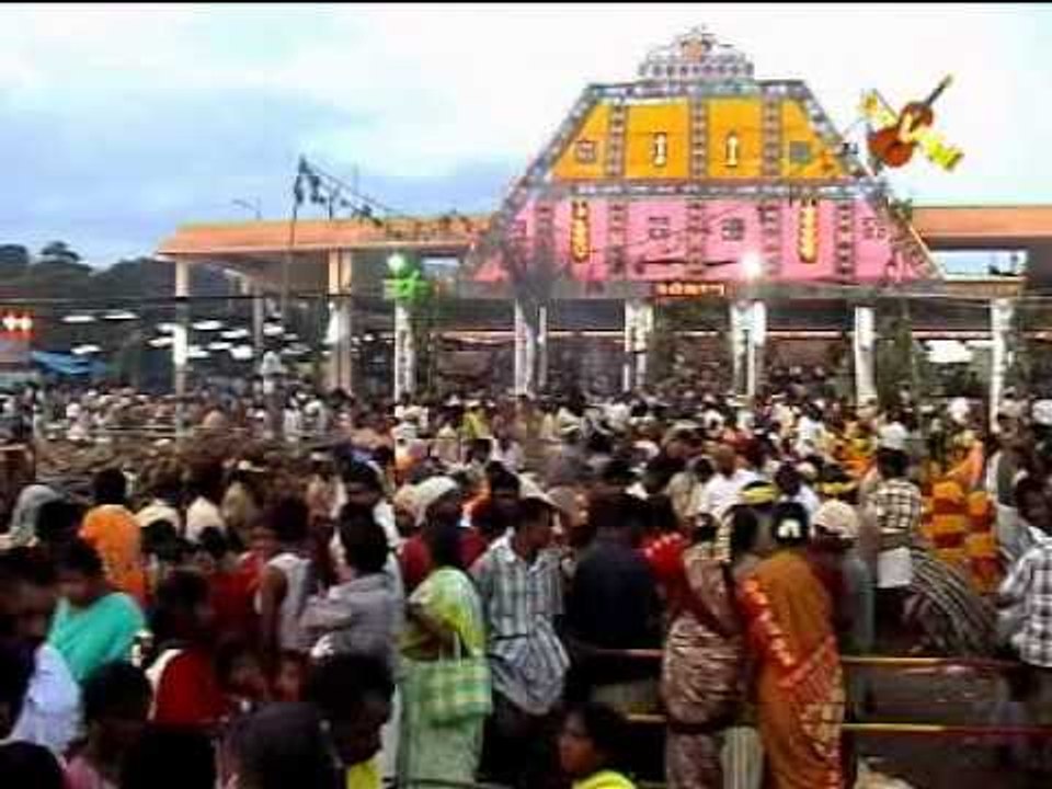 Bambai Saththam - Kaakkum Shakthi