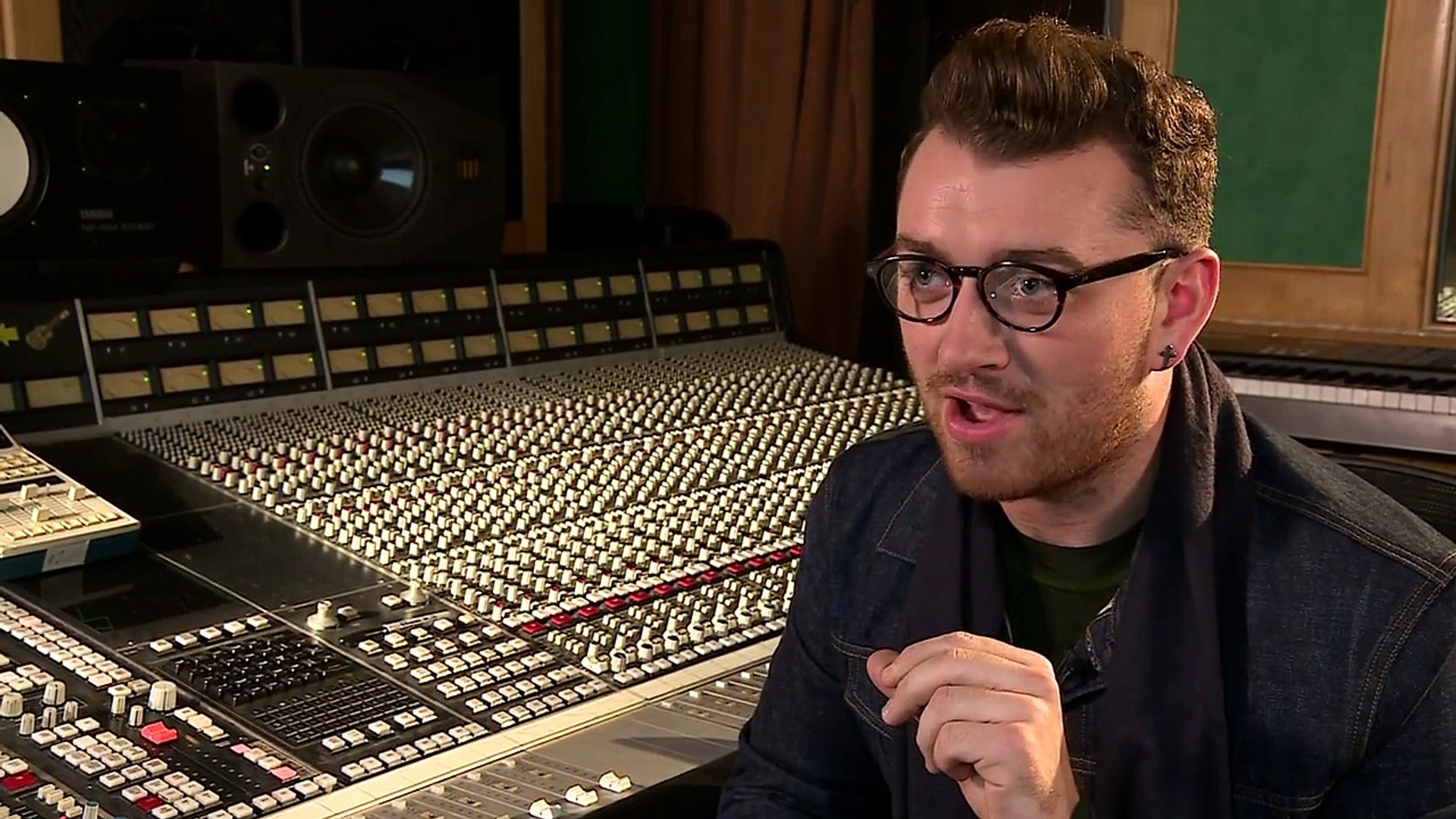 Sam Smith: I wrote new Bond theme in 20 minutes - BBC News