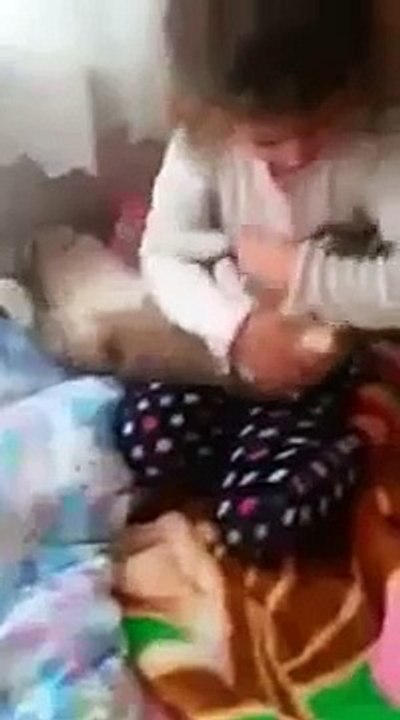 Sevgilisinden Ayrılan Kızın Ağlatan Şiiri SÜPER